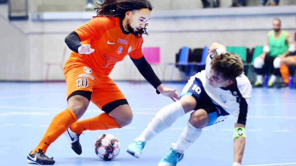 AFC:s Ayoub Abassi är utsedd till oktober månads bäste spelare i svenska Futsalligan. 