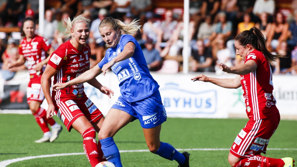 Eskilstuna Uniteds Fanny Andersson avslutade hemmasäsongen med att göra två mål.