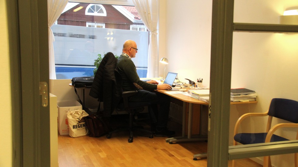 Jan-Olof Andersson och hans Regenten Fastighets AB inleder nu projekteringen för nya lägenheter i Kisa. 