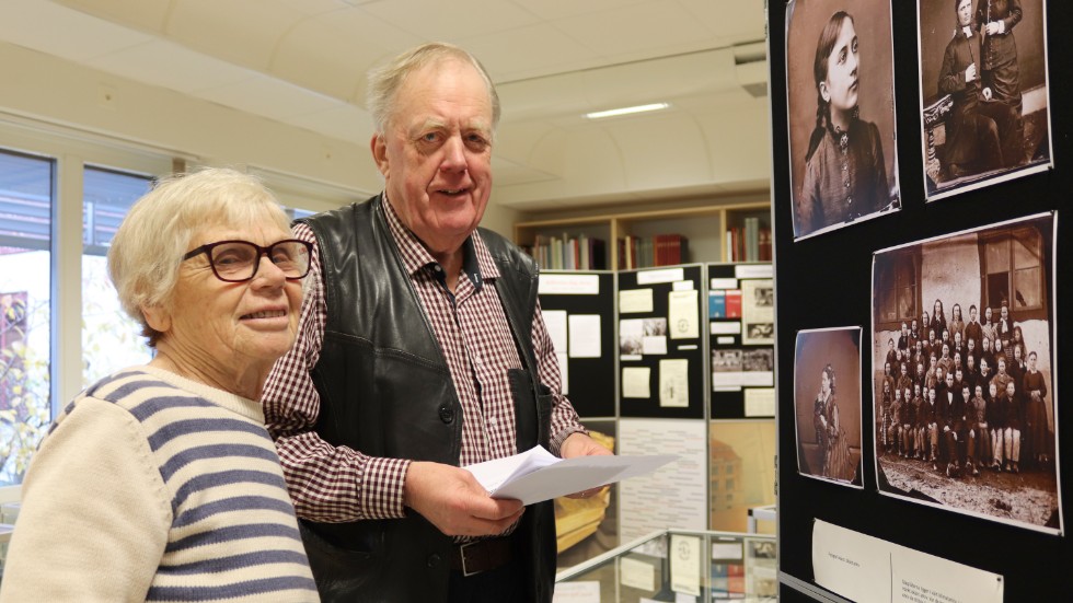 Britt Ronsten och Evert Englund deltog i tipspromenaden som anordnades under dagen. Båda har besökt Arkivcentrum tidigare för att leta i arkiven.