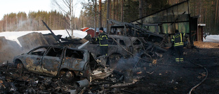 Garage totalförstört efter brand i Bränna