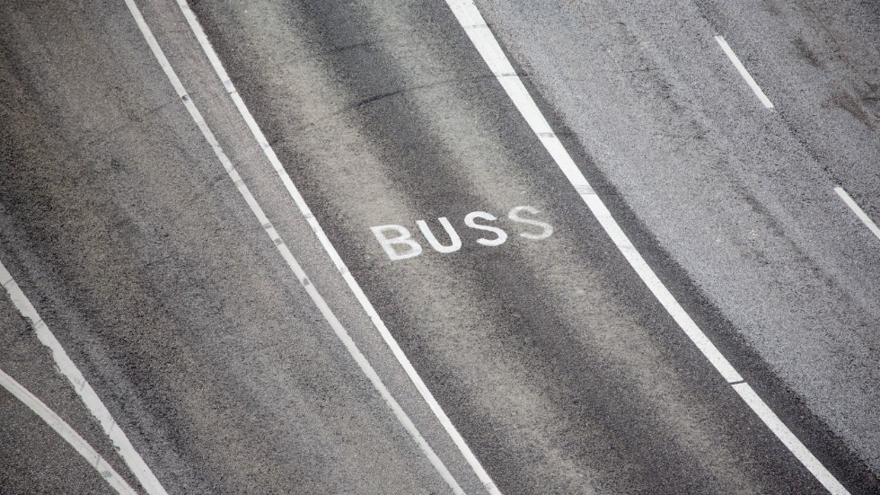 Turistbussföretagens resenärer har på kort tid försvunnit, skriver debattören.