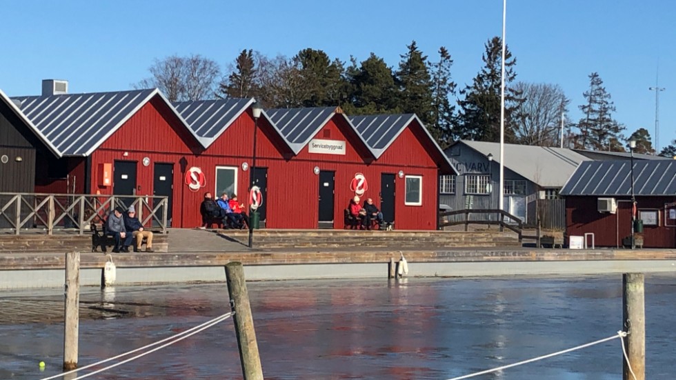 Kommunens förslag till ny detaljplan för Hamnplan, båtplatserna i Trosaån och gästhamnen gör det svårt att leva i skärgården året runt. Skriver Malva Ahlkrona. 
