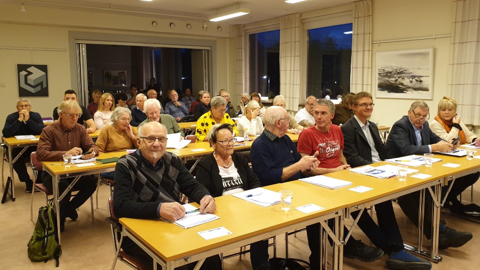 Fullmäktige i Boxholm säger nej till insynsplatser i kommunens nämnder och till att publicera alla handlingar och beslutsunderlag på kommunens hemsida,
