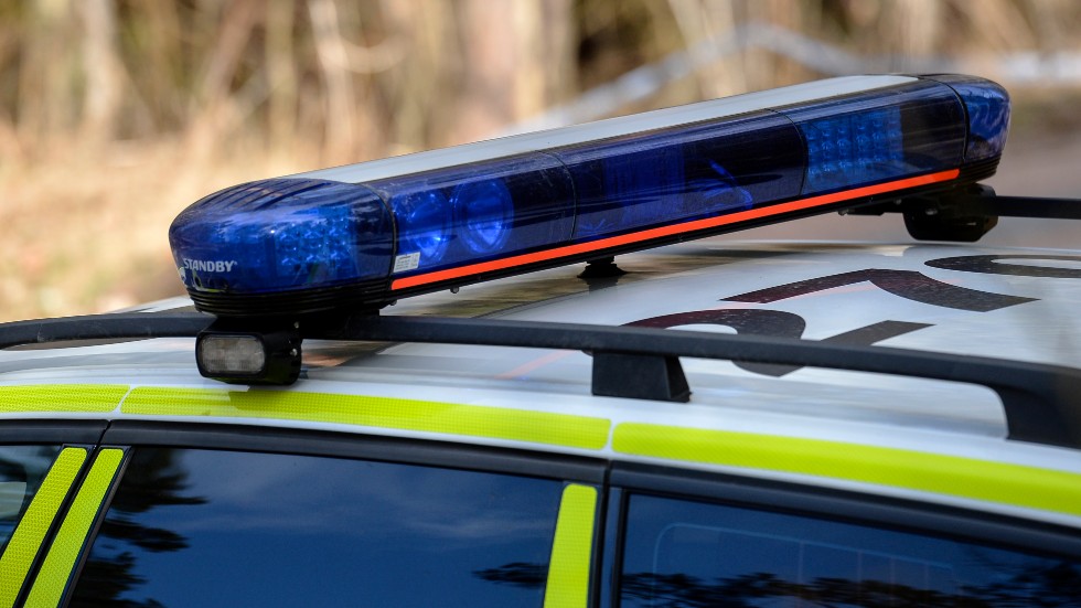En bilförare i 35-årsåldern misstänks för drograttfylleri efter att ha blivit stoppad på Västeråsvägen under tisdagskvällen.