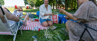 Här firar de en "annorlunda" midsommar