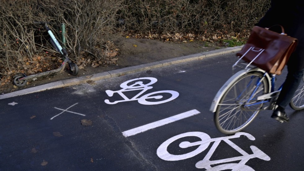 Miljöpartiet i Linköping vill öka möjligheterna för gång och cykling i tätorten.