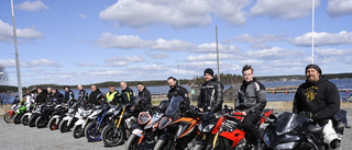 Pokerrun-premiären lockade femton motorcykelentusiaster