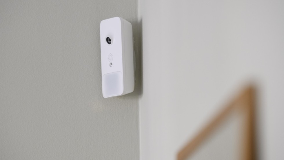 I hemmiljö är det extra känsligt med kameraövervakning – om det är utanför lägenheten. Inne bestämmer du själv.