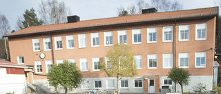 Skolbyggnaden i Bredåker rivs trots M-protest