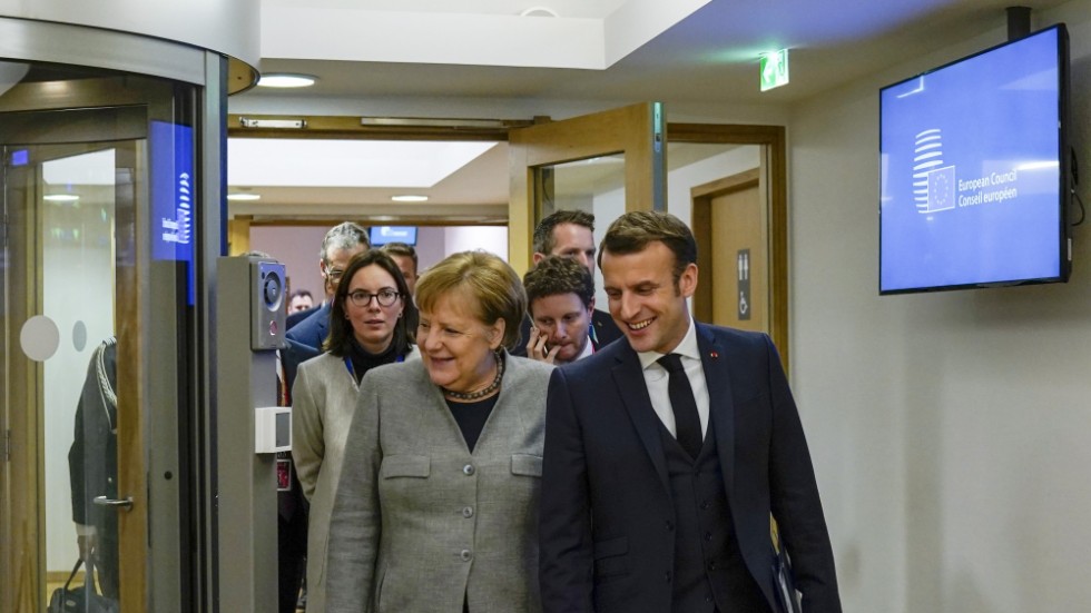 Tyskland och Frankrike är överens, Angela Merkel och Emmanuel Macron vill skapa en jättefond på EU-nivå för att stötta medlemsländerna i återhämtningen. Hjälpen behövs, men detaljerna tål att petas i. 