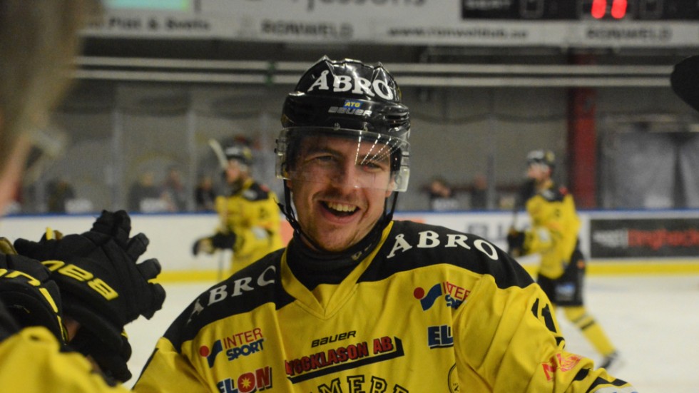 Mattias Wigley valde inför förra säsongen spel i Allsvenskan med Västerviks IK. Nu kör han vidare en säsog till. Wigley var under flera säsonger en bärande spelare i VH. 