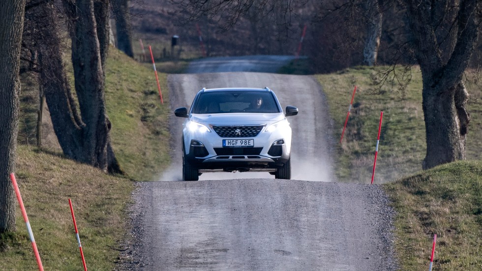 Nya Peugeot 3008 Plug-In Hybrid 300 har trevliga köregenskaper i alla körlägen.