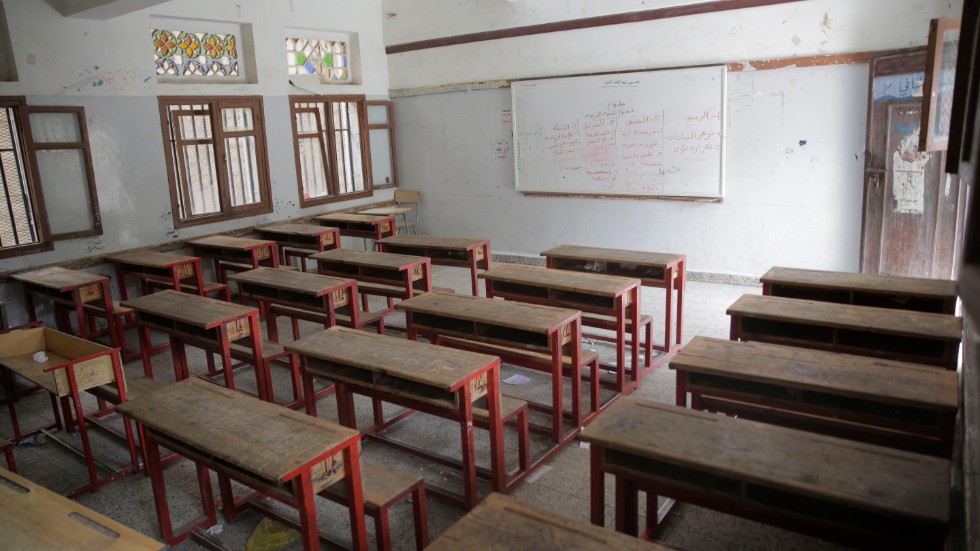 Et tomt klassrum i Sanaa, sedan skolorna som en preventiv åtgärd stängt för att förhindra spridningen av det nya coronaviruset. Bilden från den 15 mars.