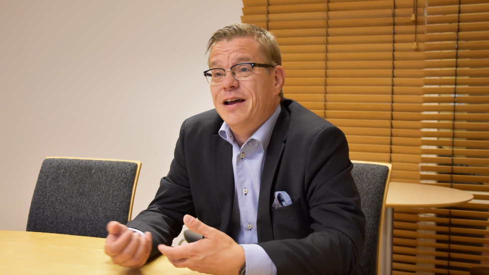 "SD:s enkla lösningar lönar sig, jag hoppas att det är övergående", säger Anders Josefsson, M:s gruppledare i Luleå.