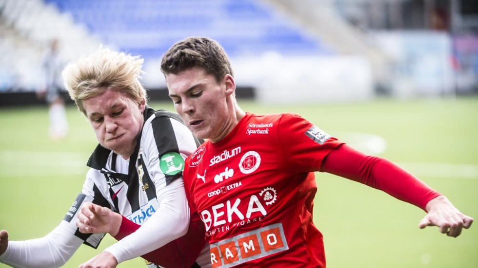 Samuel Kroon, som inte ville spela vidare i Bissarna som ytterback, har via en succétid i Umeå FC hamnat i Halmstad Bollklubb.