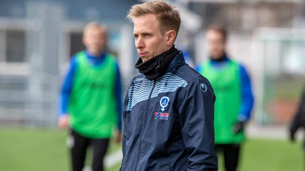 Jesper Ny, ÅFF:s tränare blickar fram mot en viktig match mot tabellfyran Tvååker. 