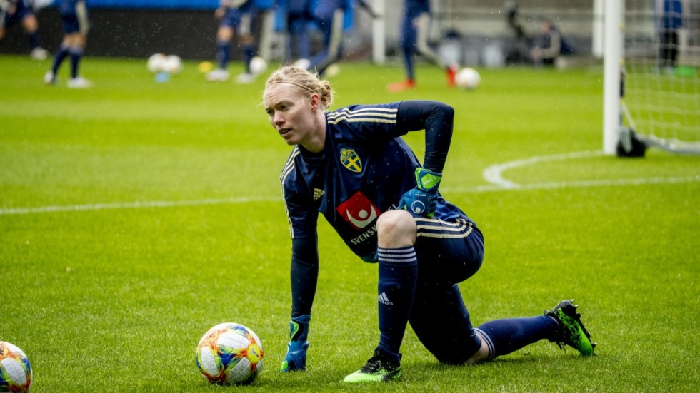Svenska landslagsmålvakten Hedvig Lindahl ser ut att kunna bli kvar i Wolfsburg längre än till och med den 30 juni, när hennes kontrakt egentligen går ut. Arkivbild.