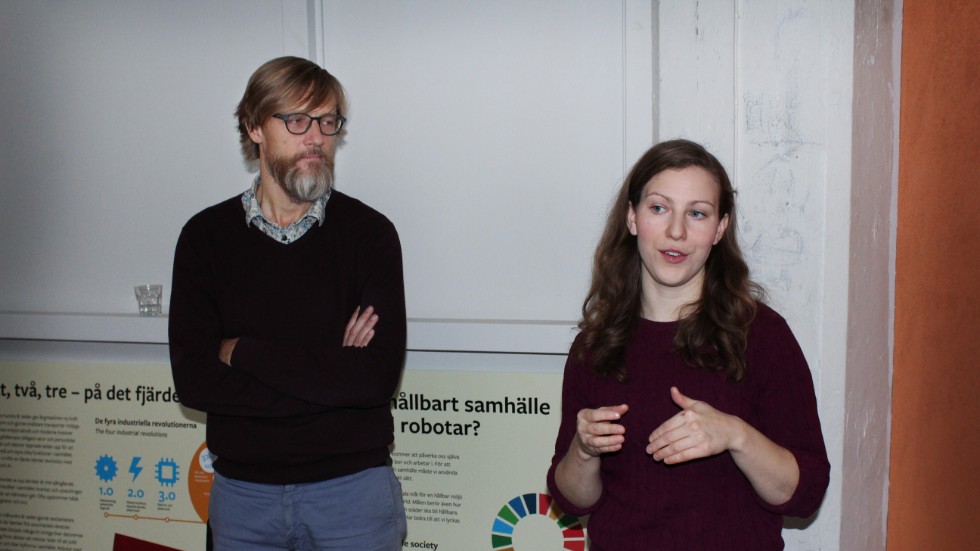 Andreas Nilsson, forskningskoordinator  och projektledare, och Louise Zejlon, museipedagog, hoppas att utställningen ska väcka en del frågor hos besökarna.