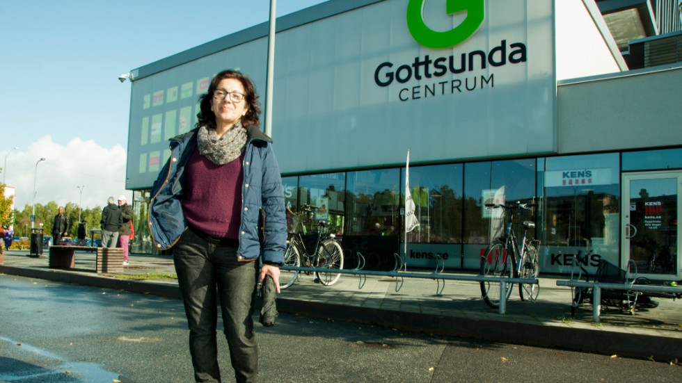 Veronica Castillo har prisats för sitt integrationsengagemang i Gottsunda. Hon tycker att utanförskapet har fördjupats på senare år hos de grupper som inte har ett arbete eller en sysselsättning.  "Men jag älskar Gottsunda, och skulle aldrig flytta härifrån".