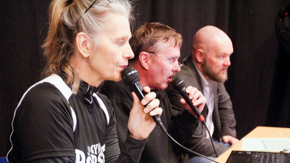 Ann Johansson skötte sekretariatet tillsammans med Ronny Ceder. Till höger om dem ses Anders Axklo.