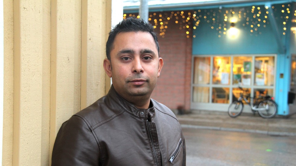 "Nu kan jag sälja under hela året", konstaterar Rajiv Kumar som annars bedriver sin försäljning på marknader och torg runt om i Sverige.