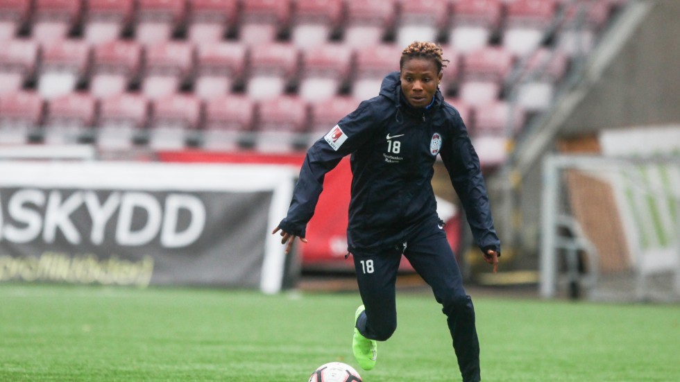 Landslagsstjärnan från Nigeria, Ayinde Halimatu, har skrivit på för tre nya år med Eskilstuna United.