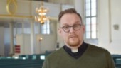 Tomma bänkrader i kyrkorna