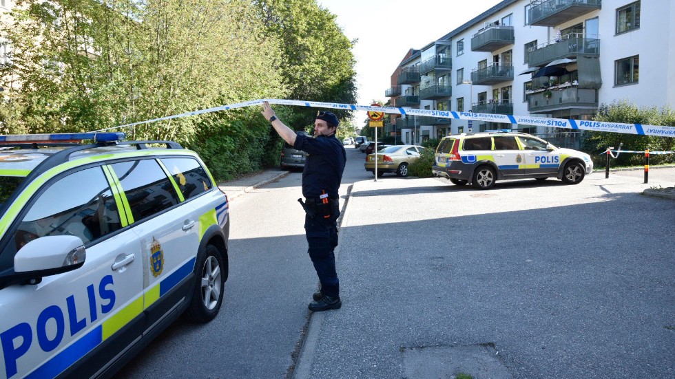 En 18-årig kvinna sköts ihjäl i en lägenhet i Vällingby den 28 augusti förra året. Arkivbild.