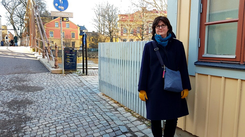 Uppsalaförfattaren Christina Wahldén är tillbaka med en uppföljning till "Nämn inte de döda", "Cyklonvarning".