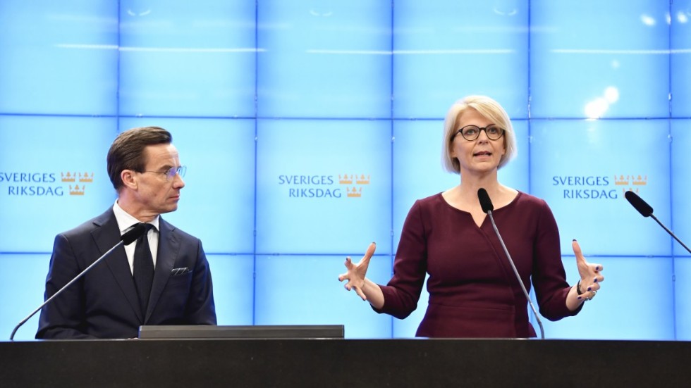 Moderaternas partiledare Ulf Kristersson och ekonomisk-politiska talesperson Elisabeth Svantesson. Arkivbild.