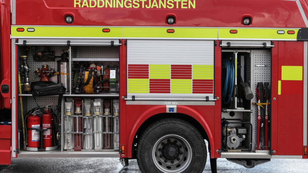 Räddningstjänsten larmades till bilbrand i Åby.