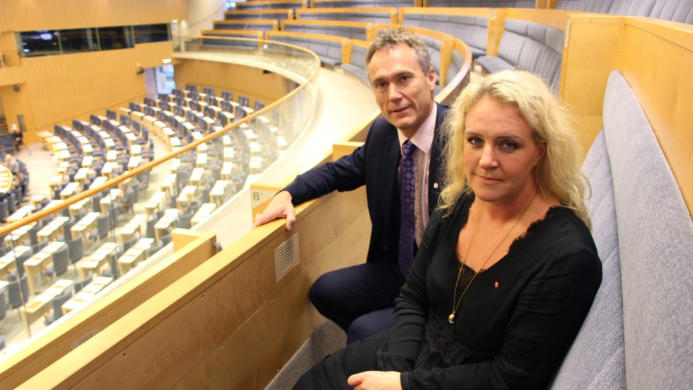 Gotlands riksdagsledamöter Lars Thomsson (C) och Hanna Westerén (S).