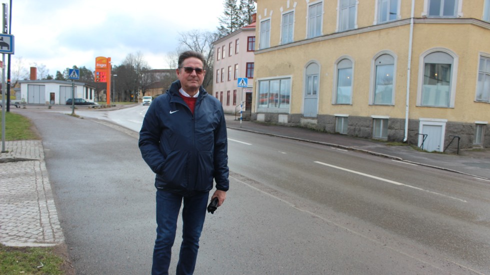 Den delen av Storgatan som han har synpunkter på gäller från korsningen vid Kalmarvägen och ner till rondellen.