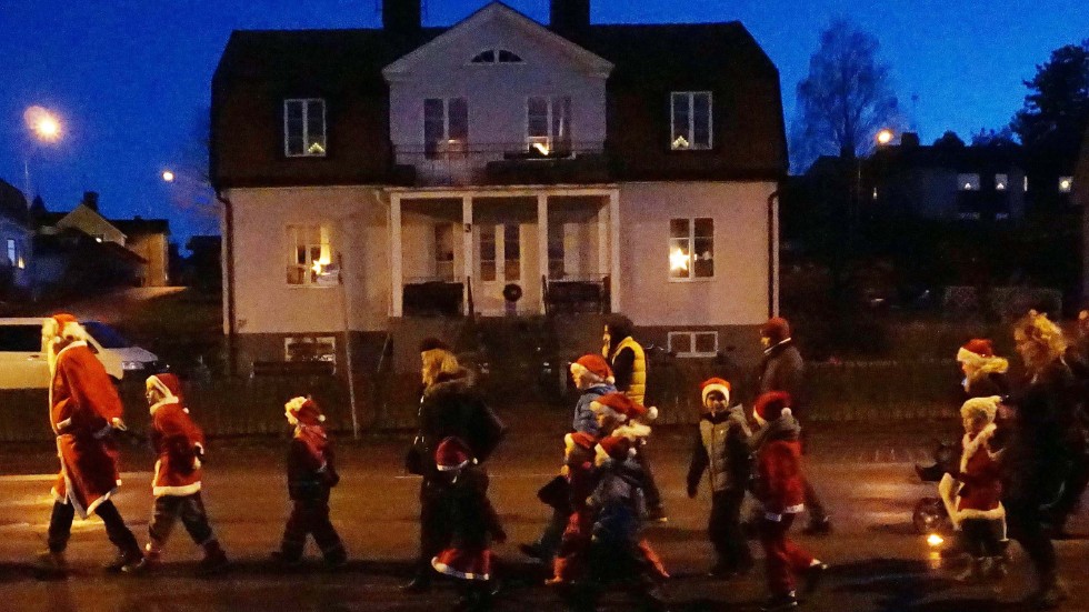 Tomteparaden är ett givet inslag på Gamleby jul.