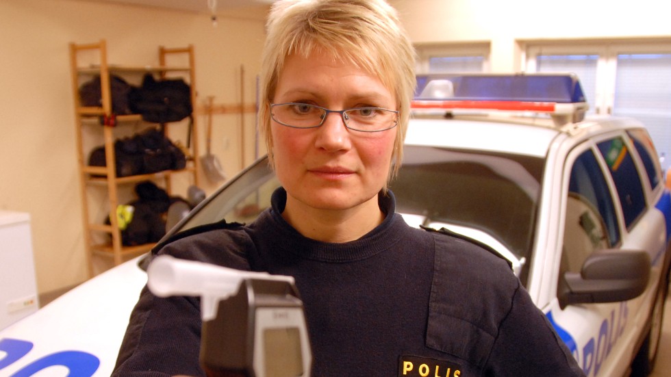 Tina Hallin, polis i Arjeplog, vill sprida mer kunskap om hasch till föräldrar.(arkivfoto)