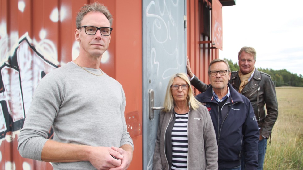 Daniel Bengtsson har varit utan fiber i en månad. Även Sibylla Hellström, Anders Hellström och Lars Carlström hör till de drabbade Edsalaborna.