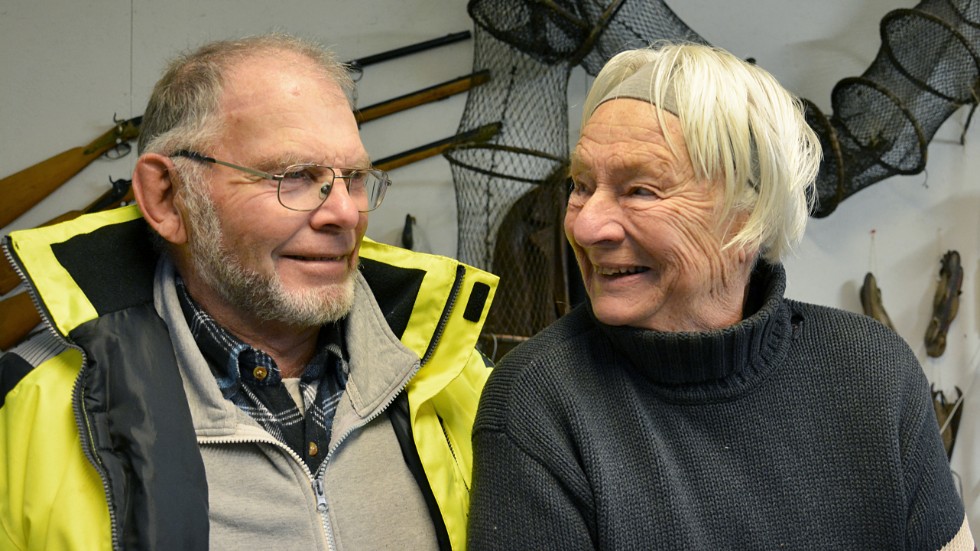 Åke och Siv Nilsson har samlat ihop gamla fiskeredskap och båtmotorer till ett litet fiskerimuseum på Flatholmen.