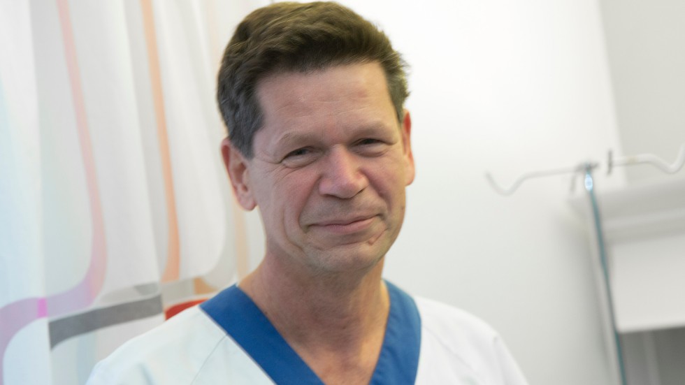 Henrik Lindman, överläkare inom blod- och tumörsjukdomar på Akademiska sjukhuset är stolt över att man lyckats minska antalet patienter som behöver behandlas med cytostatika.