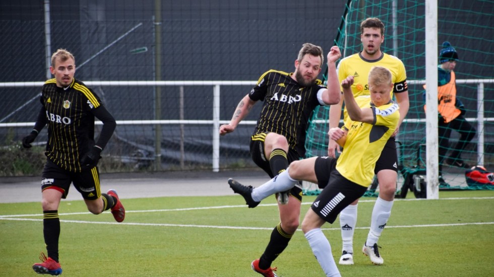 Rickard Thuresson gjorde Vimmerbys mål när laget föll med 3-1 i träningsmatchen mot Högsby. 