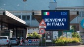 Italienare öppnade gräns – får kalla handen