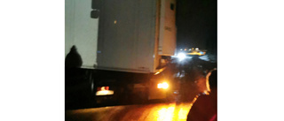 Lastbilsolycka på E 4 vid Åbyn – flera varningar för halt väglag