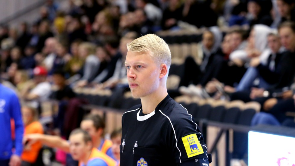 Adam Ladebäck har blivit uttagen till Uefas Core-utbildning för domare.