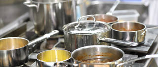 Misstänkt matförgiftning och utgången mat – så sköts köken i Enköping • Inspektörens tips: "Restaurangdelen är ofta finare"