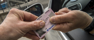 40-åring körde för fort – med falskt körkort: ✓51 över gränsen ✓Hade köpt kortet