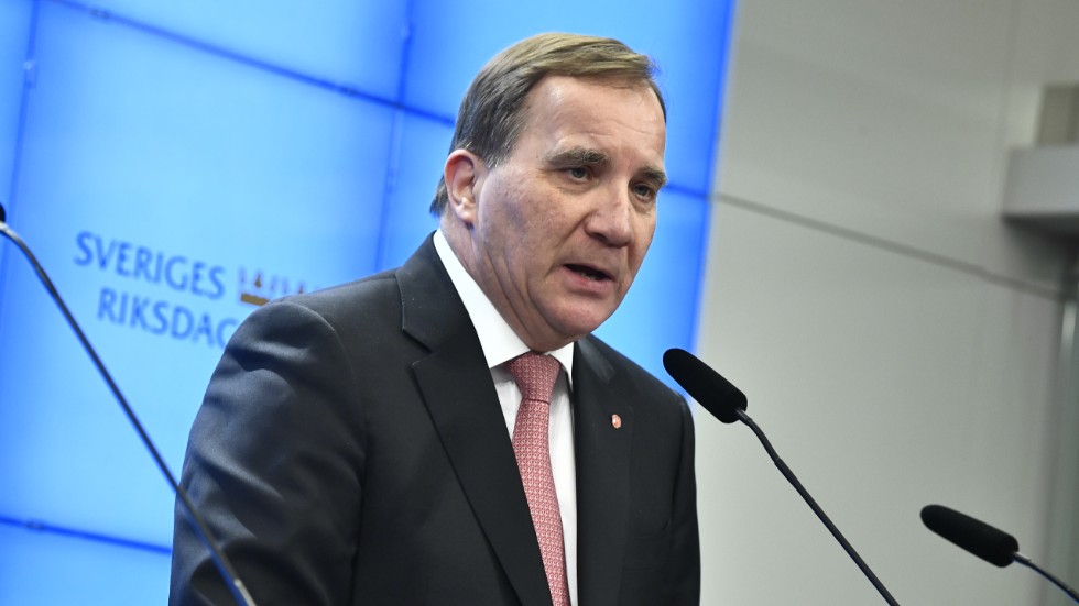 Den tidigare partiledaren Stefan Löfven (S) utsätts idag för en "källkritisk" granskning av en politiker från Sverigedemokraterna. 