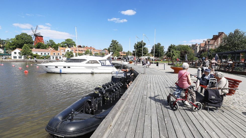 Vilka nya grepp avser kommunledningen att ta för att attrahera hemmaturistande svenskar att besöka vår kommun?
Skriver Lennart Nilsson, kommuninvånare i Strängnäs.