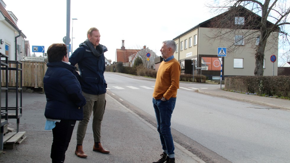 Här är trion som i varsin kommundel samordnar den frivilliga hjälpen under coronakrisen - Annica Haag, Johan Henriksson och Anders Lind.