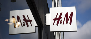 Tiotusentals personer permitteras på H&M