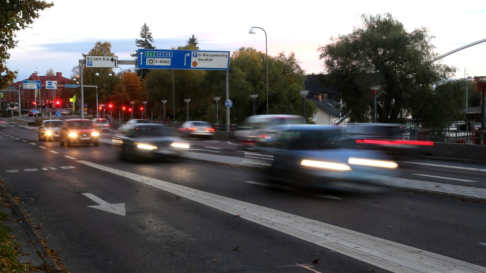 Den totala avsaknaden av poliser gör att dessa individer tycker att det är fritt fram, menar insändarskribenten.